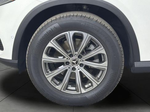 Used 2025 Mercedes-Benz GLC 300 4MATIC image 25