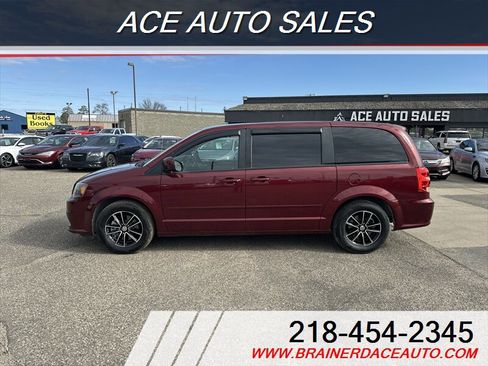 Used 2017 Dodge Grand Caravan SE FWD image 5