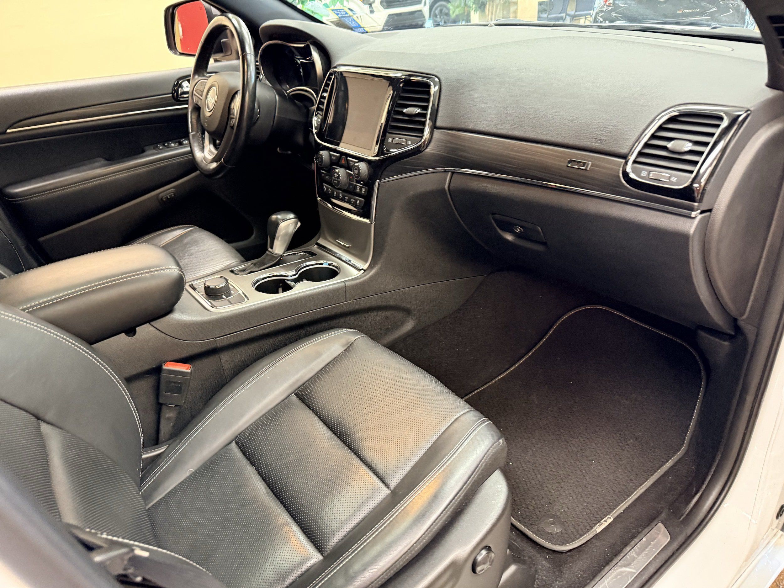 Used 2021 Jeep Grand Cherokee Limited w/ Quick Order Package 28K 80th AWD/4WD image 19