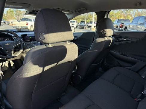 Used 2024 Chevrolet Malibu LT image 25