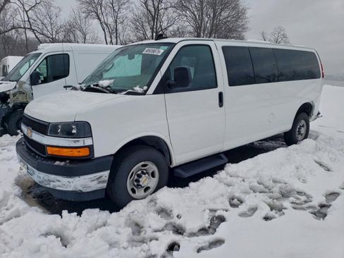 Used 2024 Chevrolet Express 3500 LT w/ LT Preferred Equipment Group image 2
