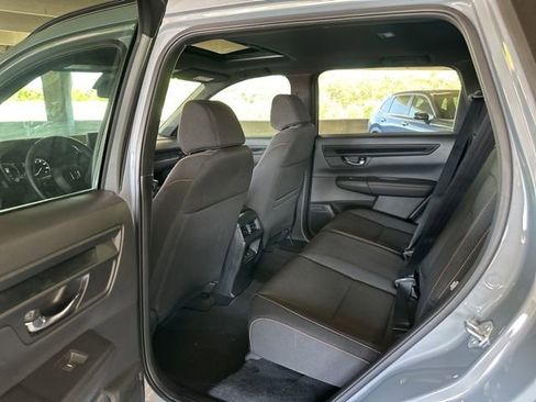 Used 2025 Honda CR-V Sport image 9