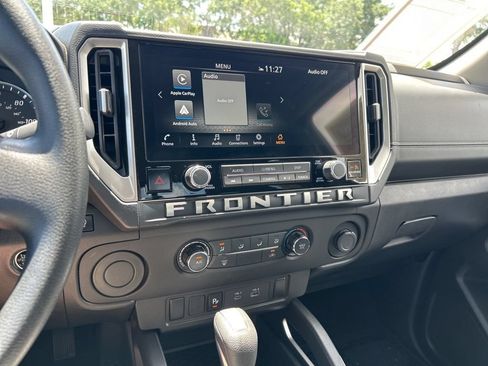 Certified 2025 Nissan Frontier SV RWD image 33