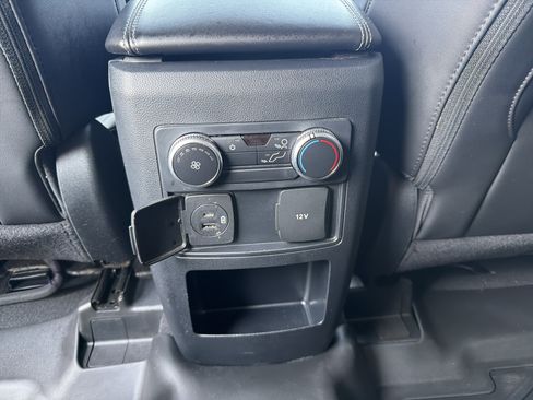 Used 2021 Ford Explorer XLT w/ Equipment Group 202A RWD image 22