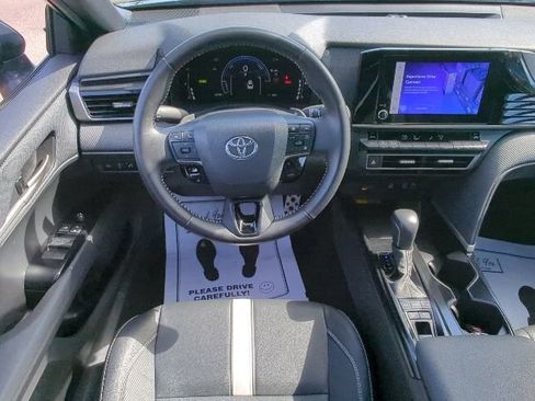 Used 2025 Toyota Camry LE image 14