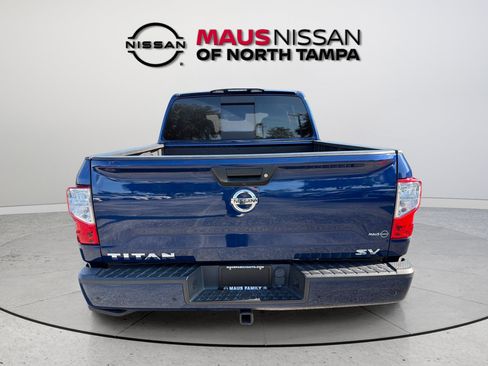 Used 2020 Nissan Titan SV w/ SV Convenience Package RWD image 7