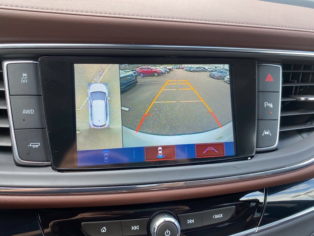 Used 2018 Buick Enclave Avenir w/ Avenir Technology Package AWD/4WD image 21