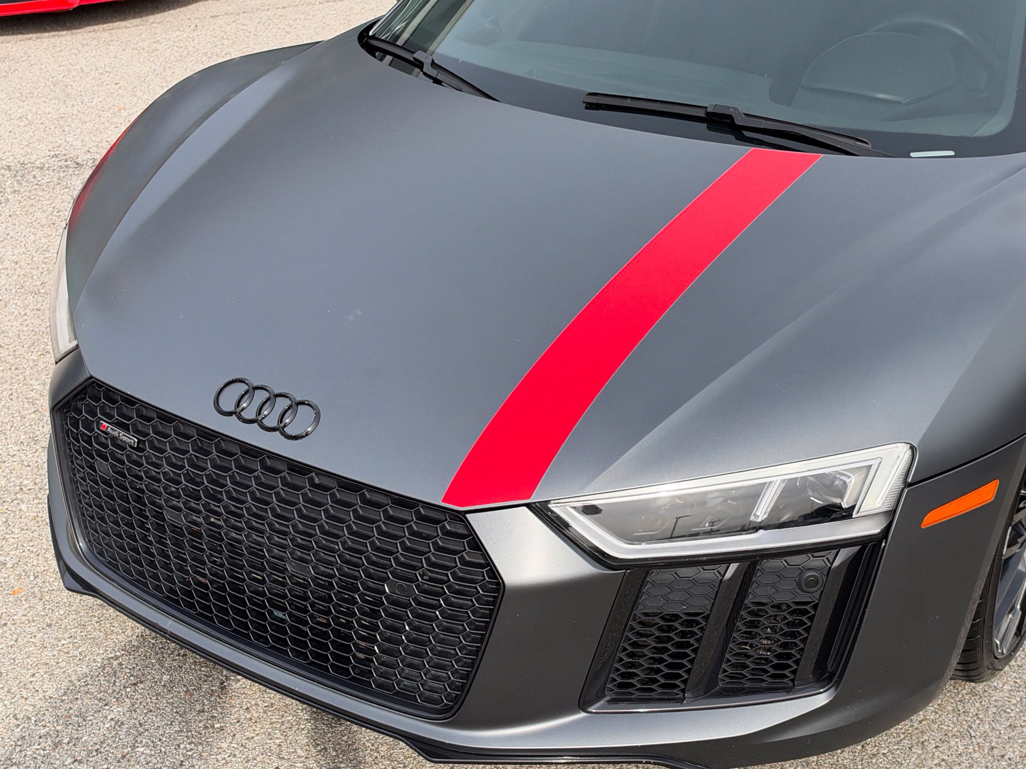 Used 2018 Audi R8 V10 w/ Premium Package RWD image 17