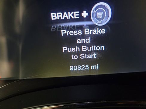 Used 2020 Jeep Grand Cherokee Altitude image 3