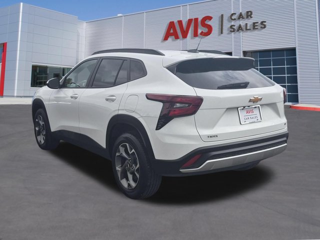 Used 2026 Chevrolet Trax LT FWD image 9