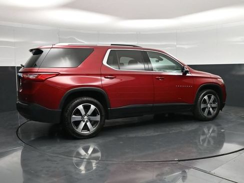 Used 2018 Chevrolet Traverse LT w/ LPO, Floor Liner Package AWD/4WD image 2