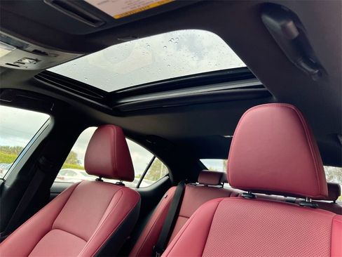 Certified 2025 Lexus IS 350 F Sport image 18