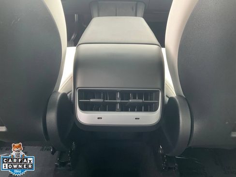 Used 2023 Tesla Model Y Long Range AWD/4WD image 37