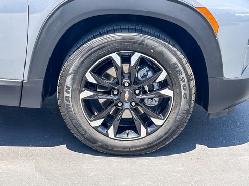 Used 2021 Chevrolet TrailBlazer LT FWD image 9