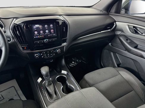 Used 2023 Chevrolet Traverse LT FWD image 21