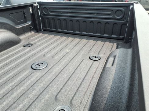 New 2026 RAM 2500 Laramie AWD/4WD image 14