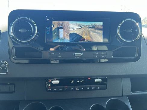 New 2025 Mercedes-Benz Sprinter 2500 image 18