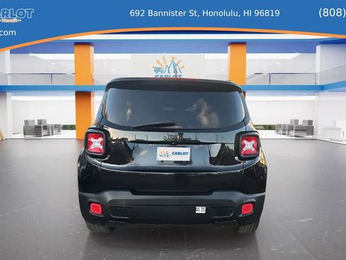 Used 2017 Jeep Renegade Altitude image 2
