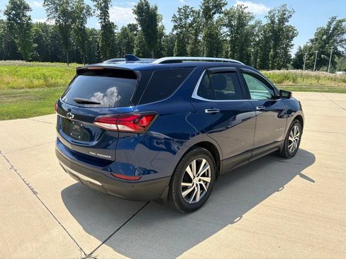 Used 2022 Chevrolet Equinox Premier AWD/4WD image 6