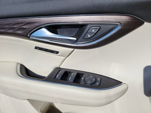 Used 2023 Buick Envision Avenir image 29