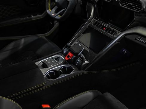 Used 2024 Lamborghini Urus Performante image 20