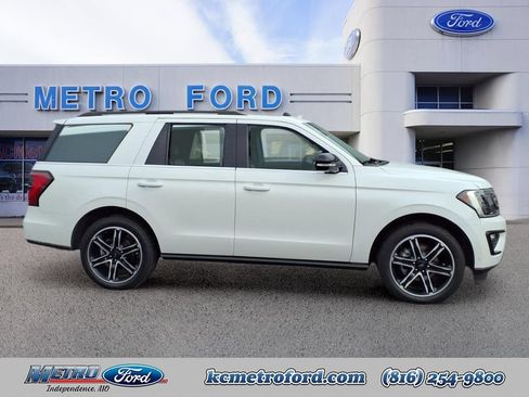 Certified 2020 Ford Expedition Limited w/ Equipment Group 303A AWD/4WD image 2