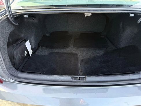 Used 2017 Volkswagen Passat 1.8T S image 12