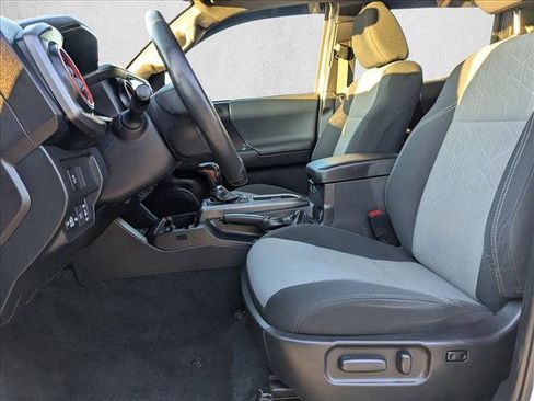 Used 2020 Toyota Tacoma TRD Off-Road image 25