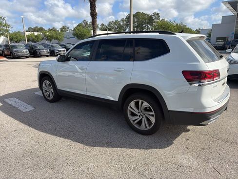 Certified 2023 Volkswagen Atlas SE w/ Panoramic Sunroof Package image 4