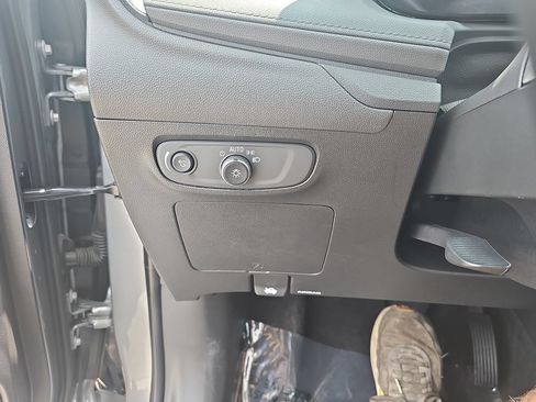 Certified 2024 Buick Encore GX Preferred w/ Comfort Package FWD image 31