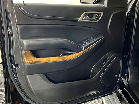 Used 2015 GMC Yukon Denali w/ Premium Package image 20