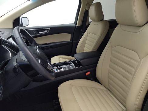 Used 2020 Ford Edge SEL image 17