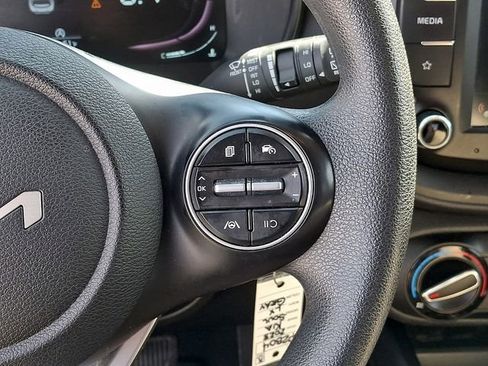 Used 2023 Kia Soul LX w/ LX Technology Package FWD image 22