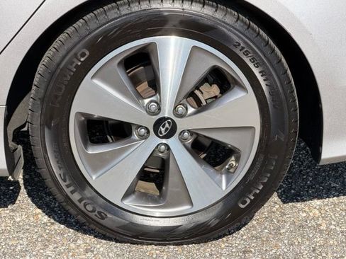 Used 2011 Hyundai Sonata Hybrid w/ Premium Equipment Pkg 2 FWD image 9