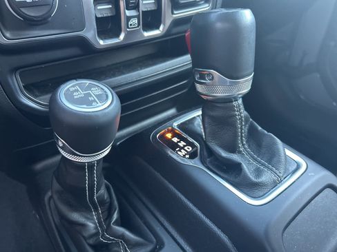 Used 2023 Jeep Wrangler Sahara w/ Cold Weather Group image 38