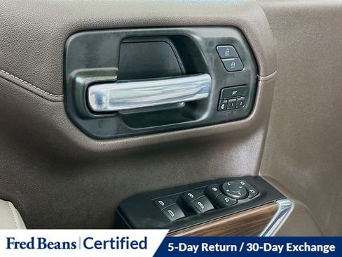 Used 2021 GMC Sierra 1500 SLT w/ SLT Premium Package image 19