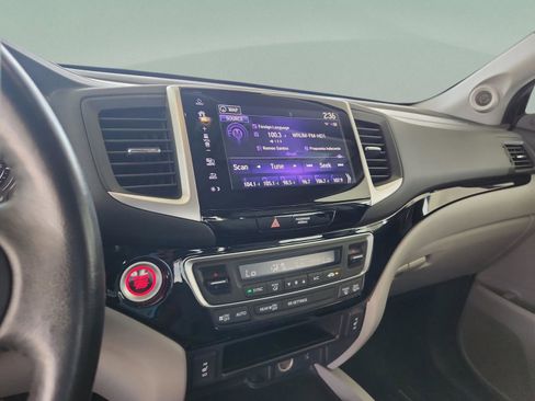 Used 2018 Honda Ridgeline RTL-E image 12