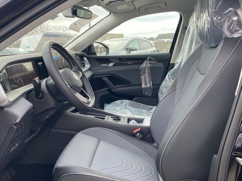 New 2026 Volkswagen Tiguan SE image 7