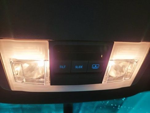 Used 2017 Ford Explorer XLT w/ Equipment Group 202A image 42