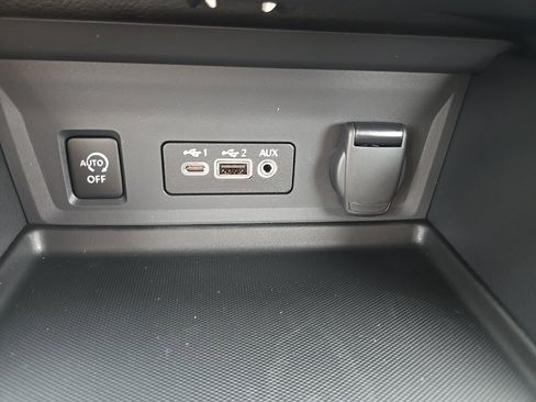 New 2025 Nissan Sentra SR w/ SR Premium Package image 22