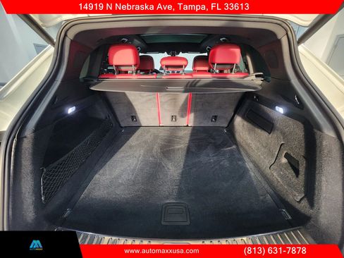 Used 2020 Porsche Cayenne AWD/4WD image 32