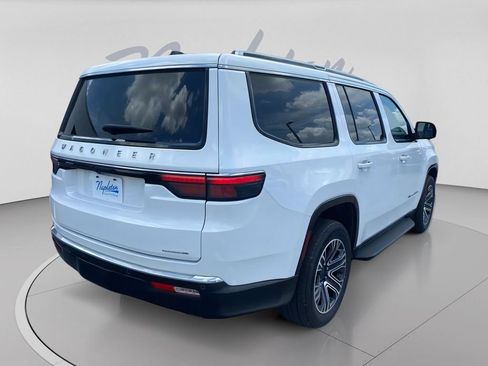 Used 2024 Jeep Wagoneer Series II w/ Flexible Seating Group RWD image 9