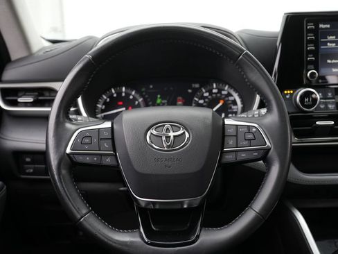Used 2021 Toyota Highlander XLE image 45