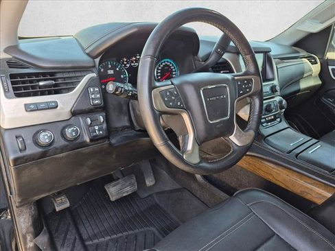 Used 2019 GMC Yukon XL Denali w/ Denali Ultimate Package AWD/4WD image 10