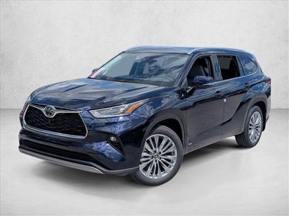 New 2026 Toyota Highlander Platinum