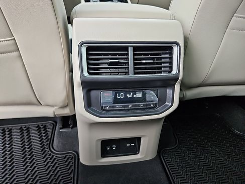 New 2026 Volkswagen Atlas SEL Premium R-Line image 10