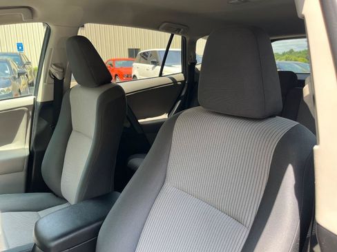 Used 2013 Toyota RAV4 LE FWD image 19