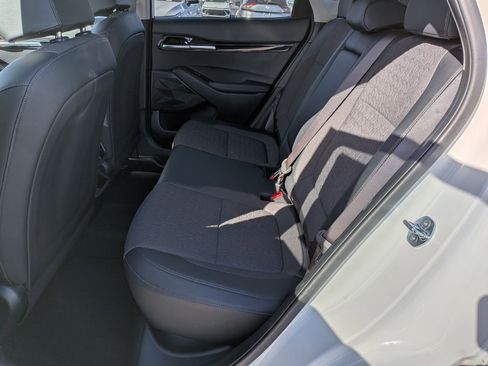 Used 2025 Kia Seltos S image 30