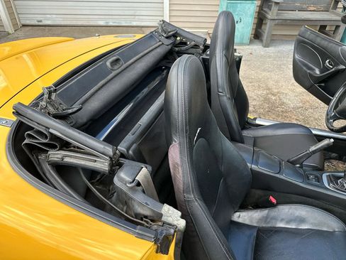Used 2002 MAZDA MX-5 Miata RWD image 24