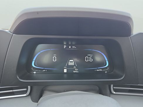 Certified 2024 Hyundai Elantra SE FWD image 12